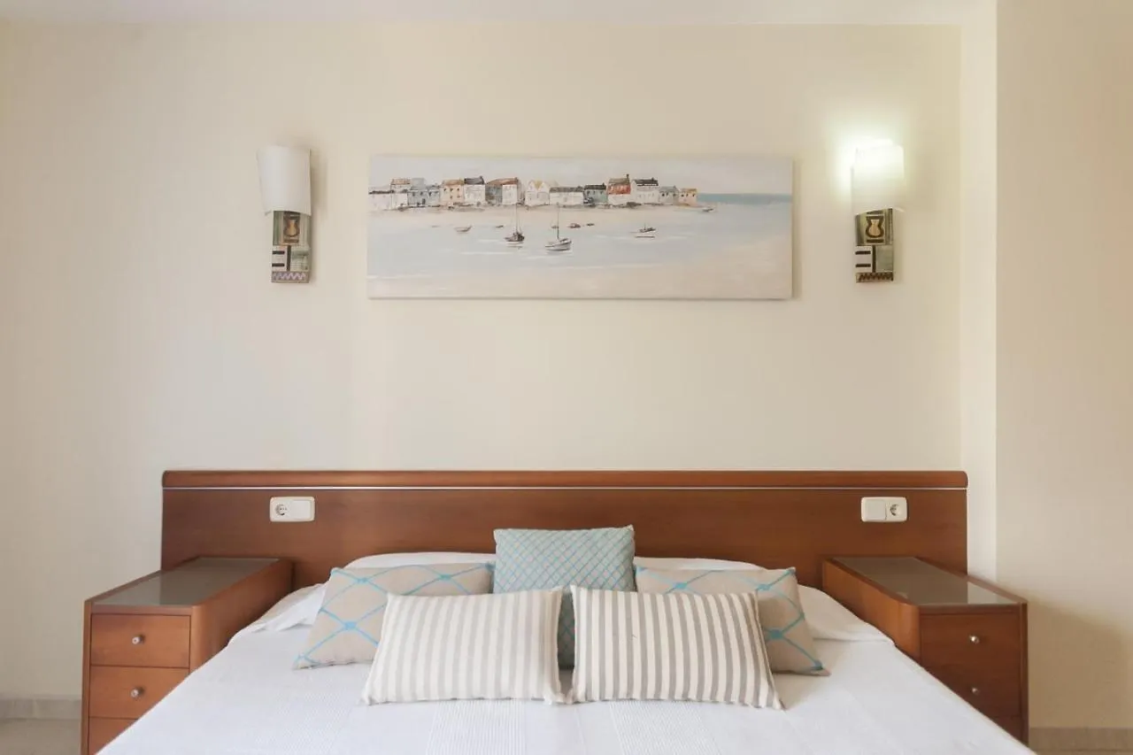 Lets Holidays Beautiful Apartment In The Center Of トッサ・デ・マール